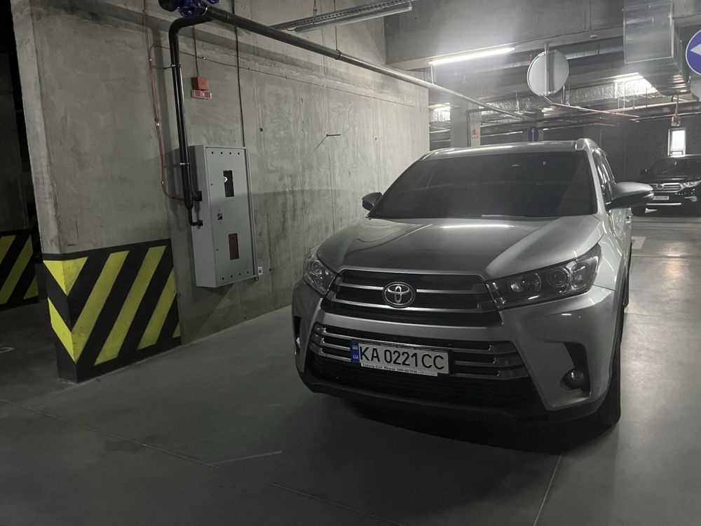 Продам автомобіль Toyota