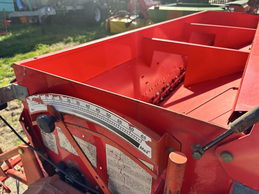Siewnik zbożowy talerzowy Maschio Gaspardo 300 zboże trawa poplon
