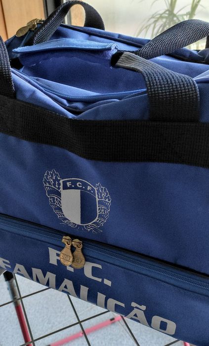 Equipamento futebol infantil Famalicão