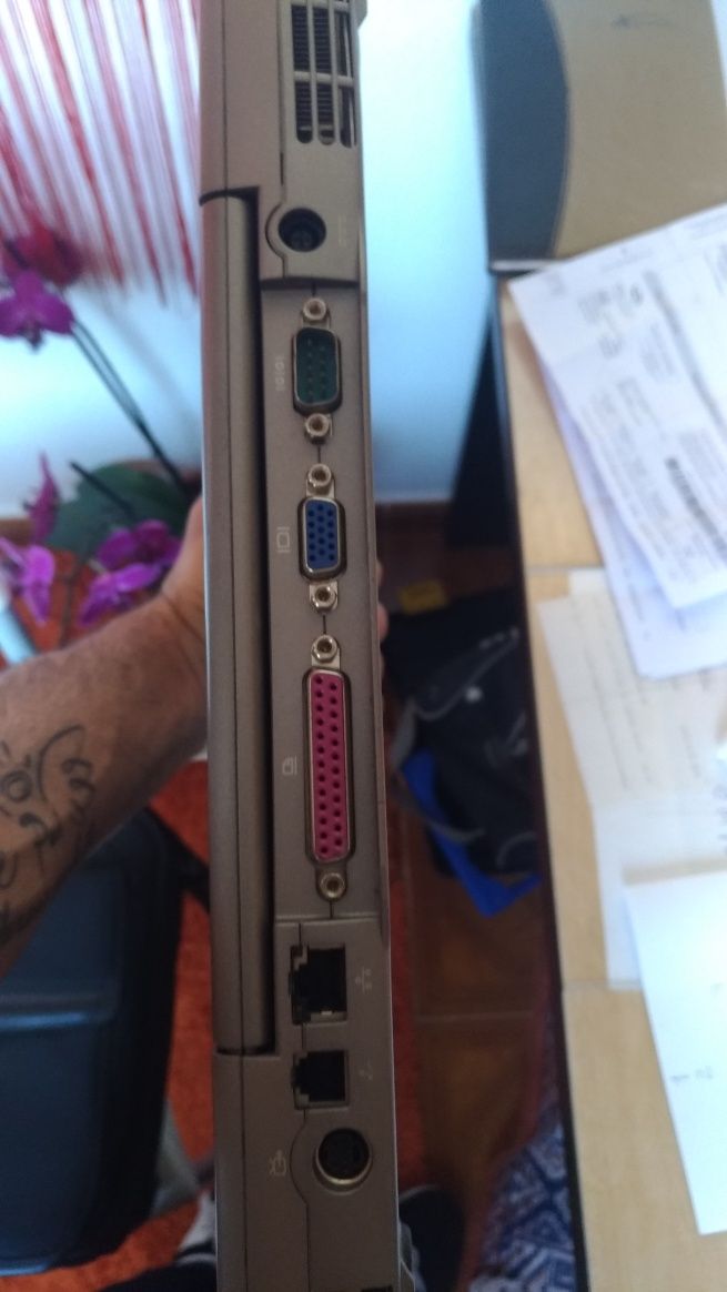 Portátil Dell sem carregador