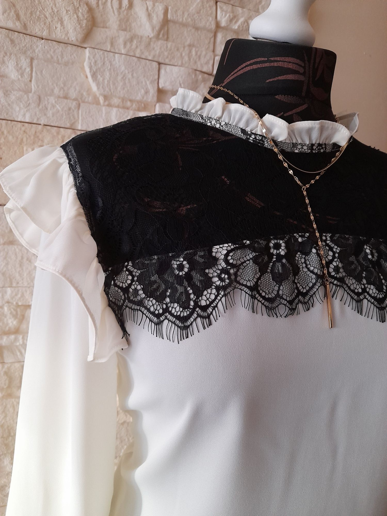 Nowa elegancka bluzka Zara Basic 38/40 ecru czarna koronka vintage