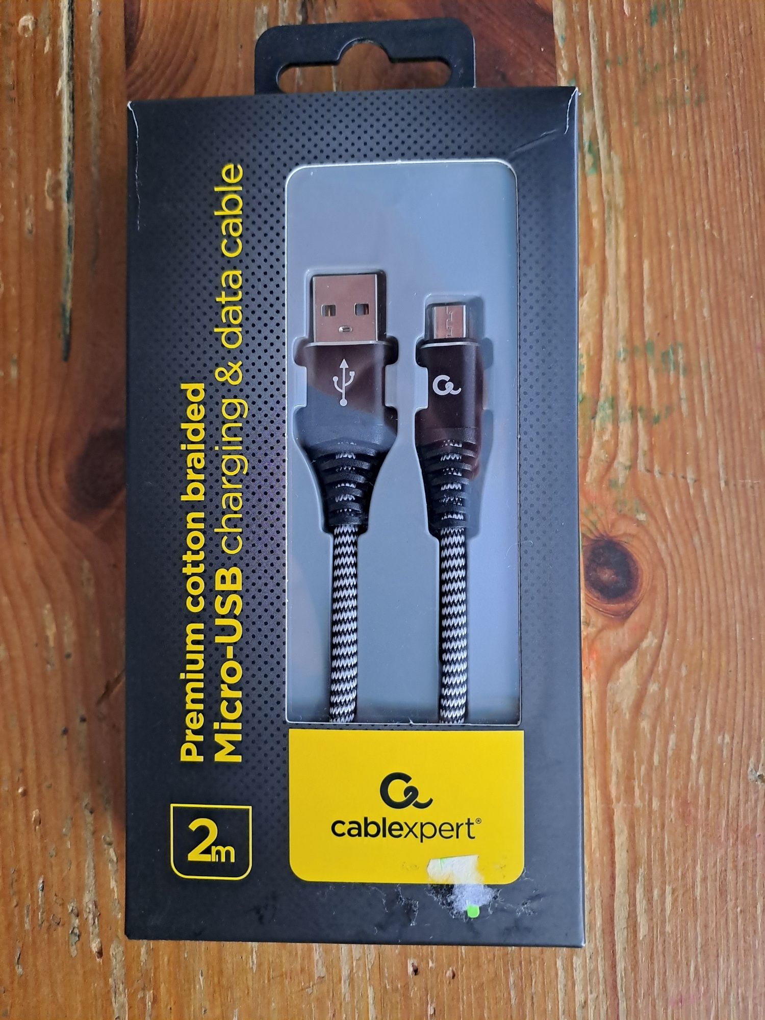 Kabel do ładowania i transmisji danych USB Micro-B