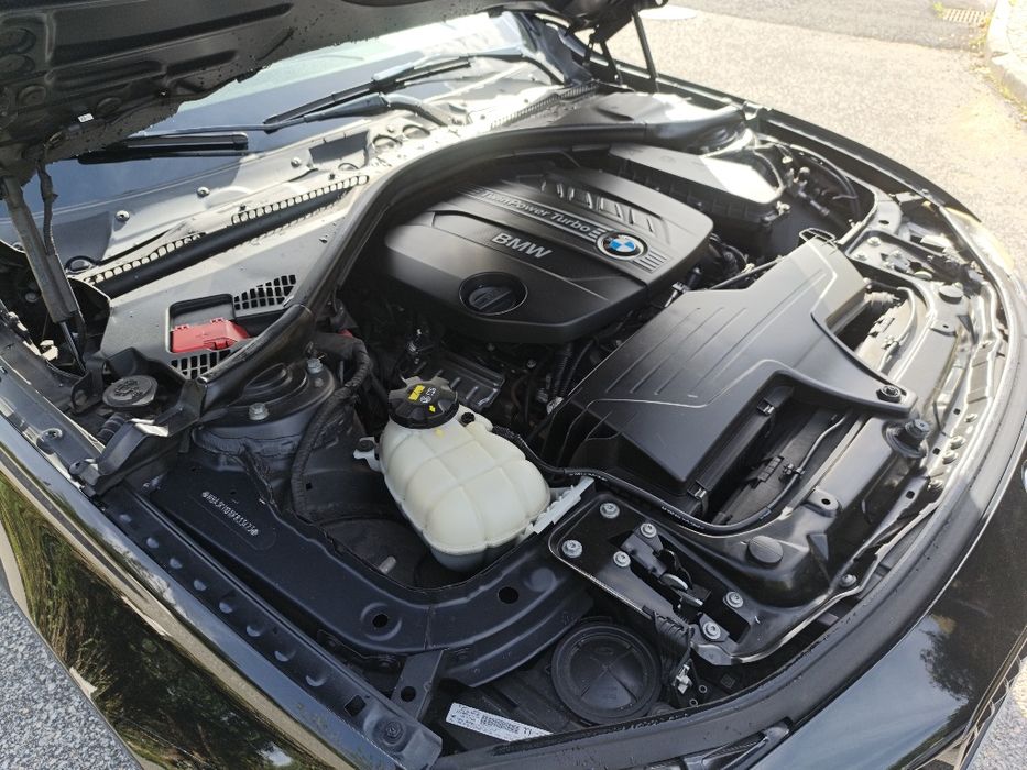 BMW 318d touring F31