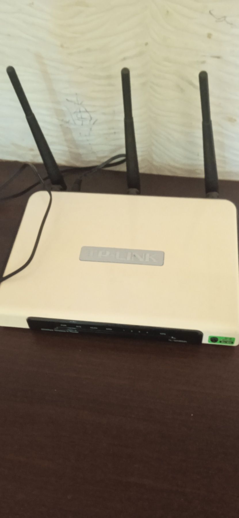 Wi-fi роутер TP-LINK.