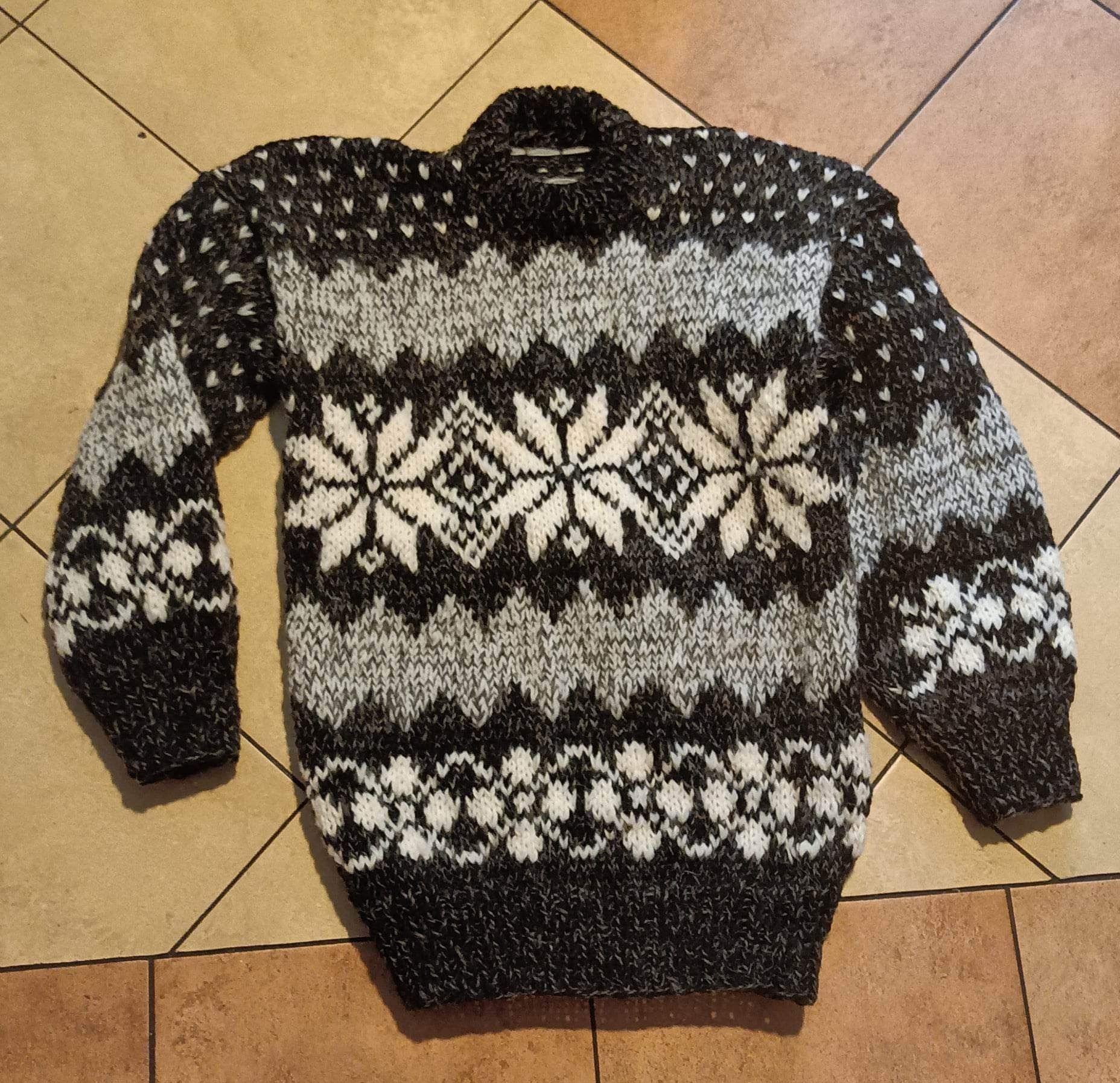 Sweter 100% wełna owcza ręcznie robione.