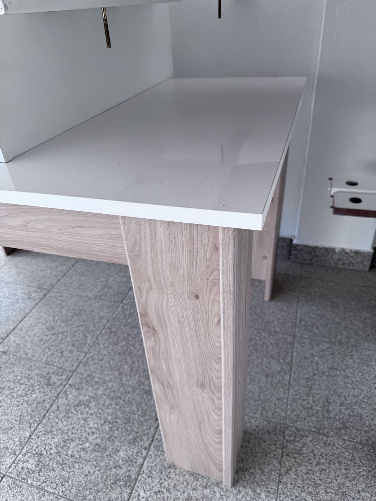 Mesa de sala  como nova