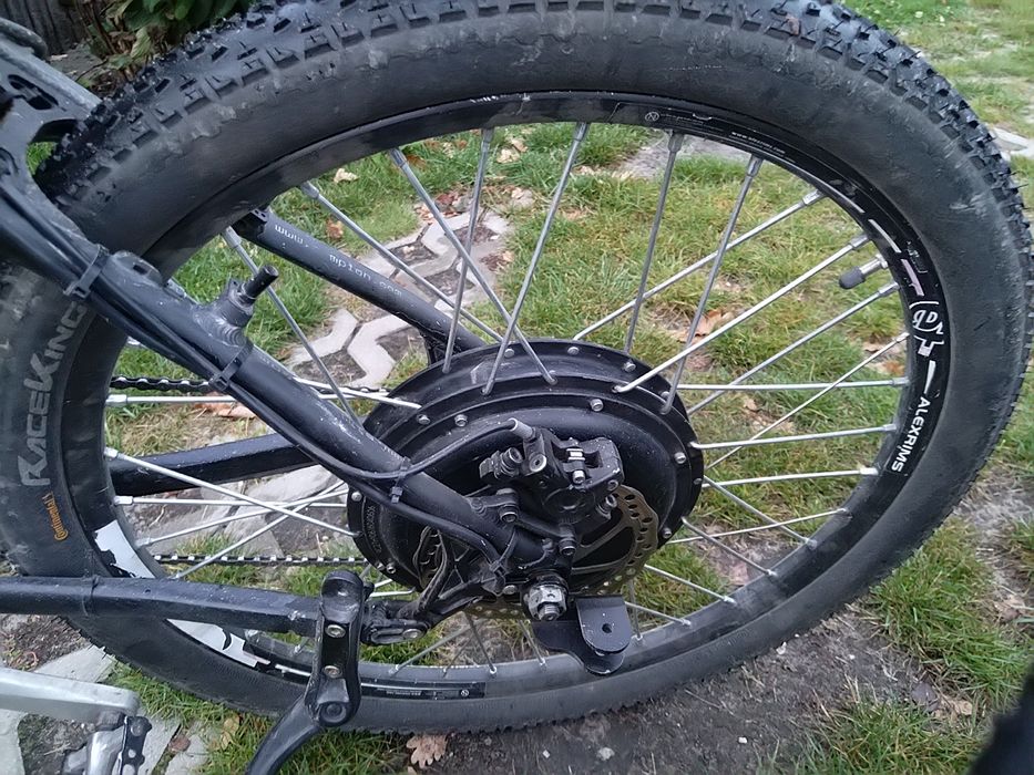 Koło z silnikiem bezprzekładniowym 1500w do roweru , zestaw do konwers