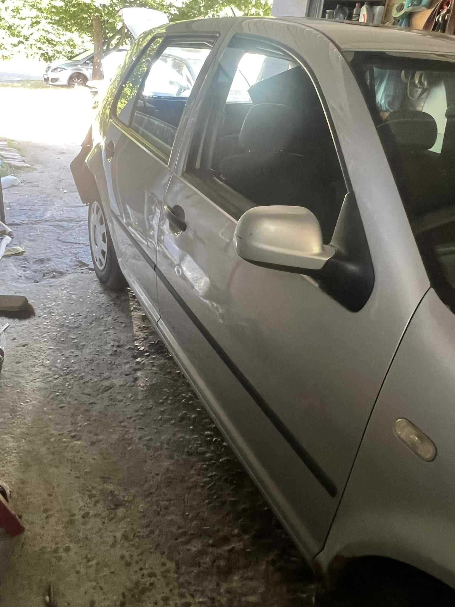 Wszystkie części, Volkswagen Golf IV 1.4 16v kod lakieru LB7Z