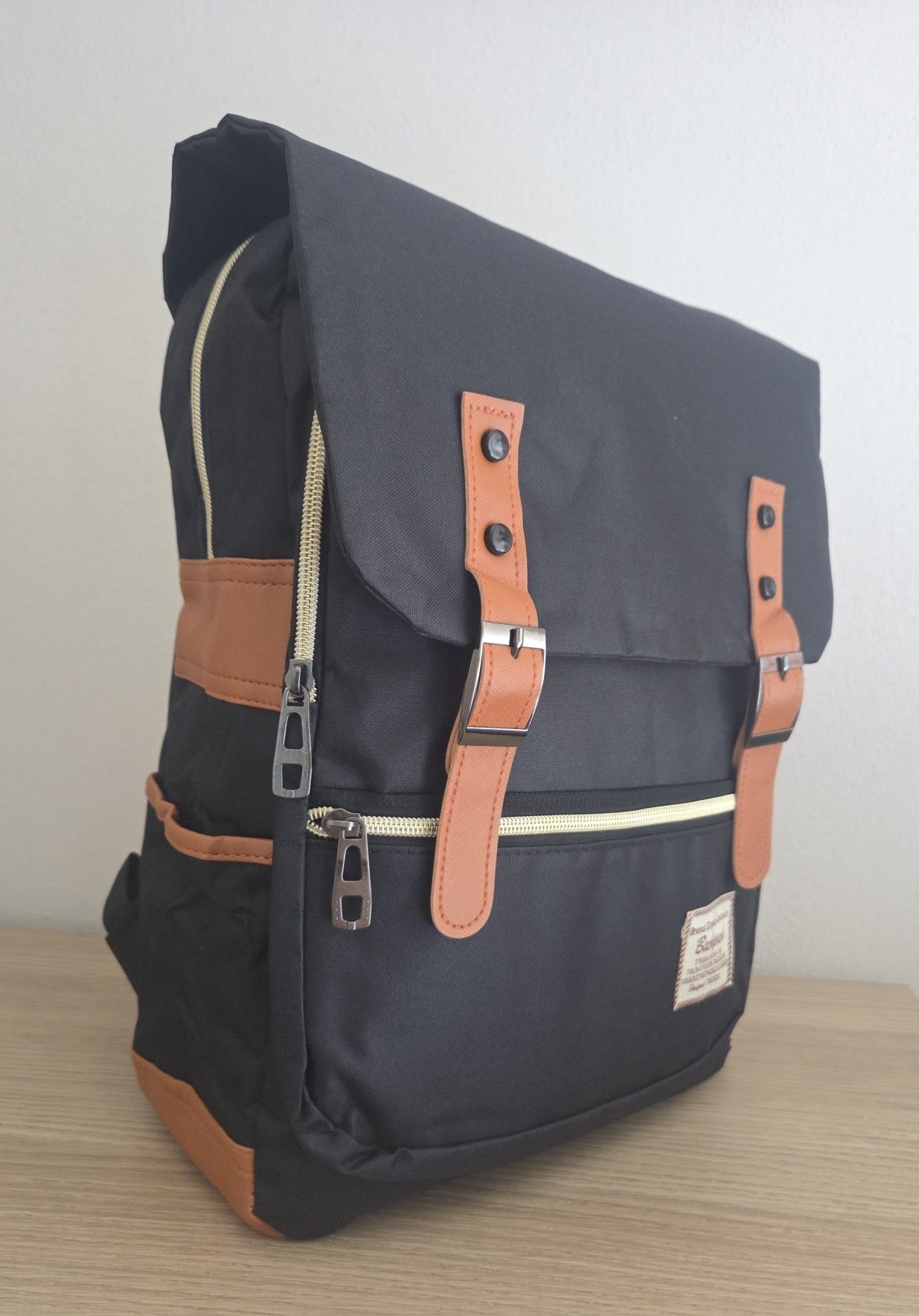 Mochila unisexo + acessórios