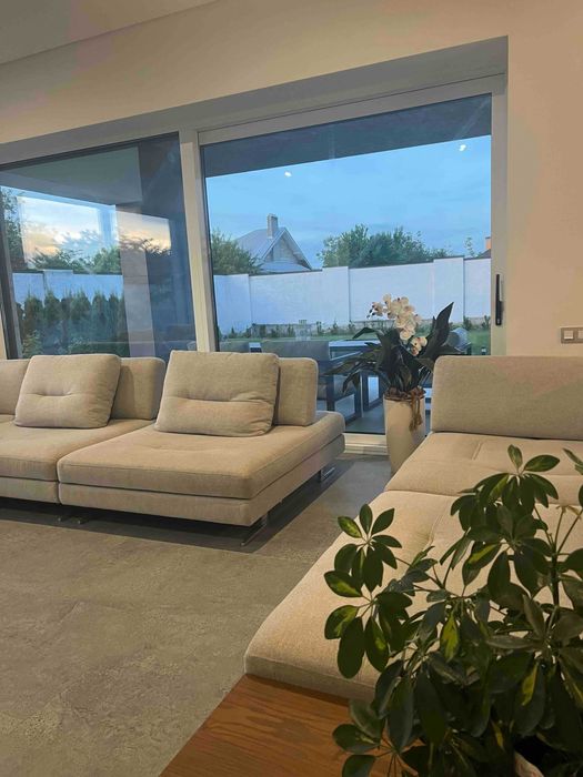 Продаж сучасного будинку в с. Солонка з ландшафтним дизайном