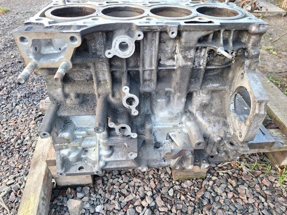 Блок  мотора Toyota  2.2 D-CAT  130квт Rav-4 Avensis