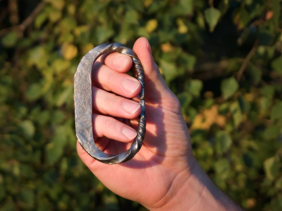 Kute krzesiwo kowalskie z krzemieniami, do bushcraftu i rekonstrukcji