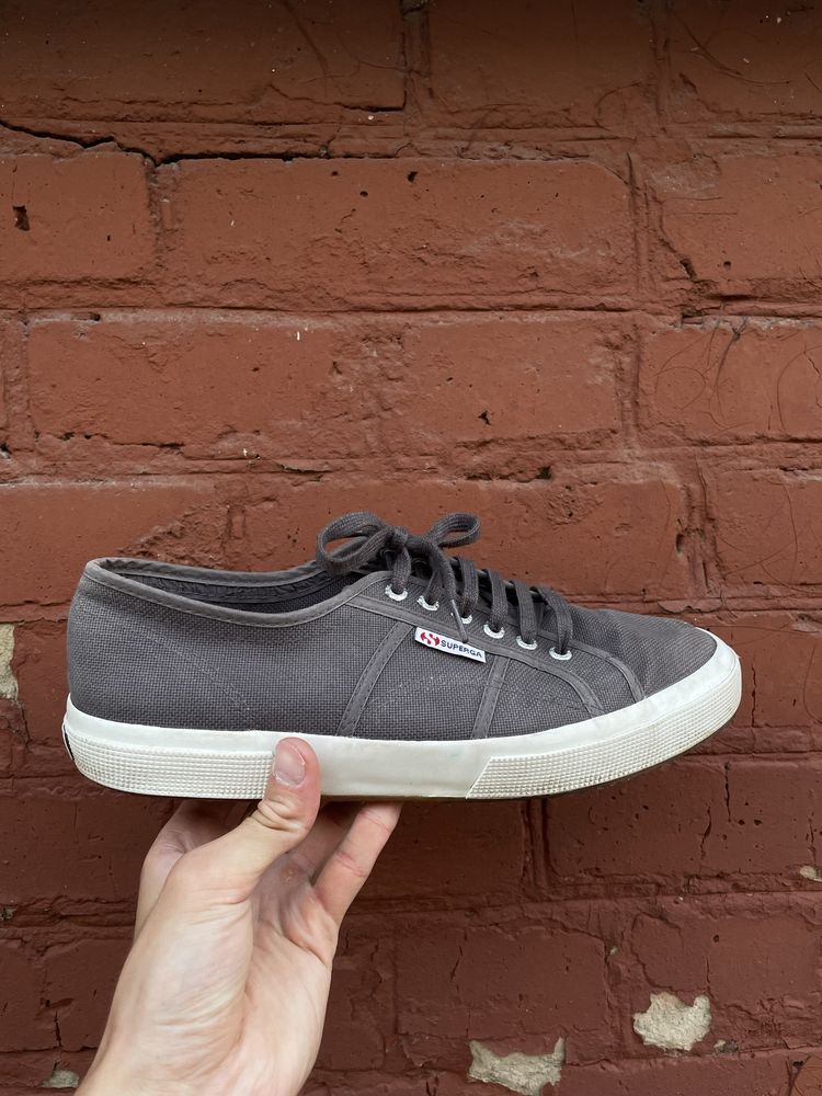 Кеди Superga (не Vans, Converse, Nike)