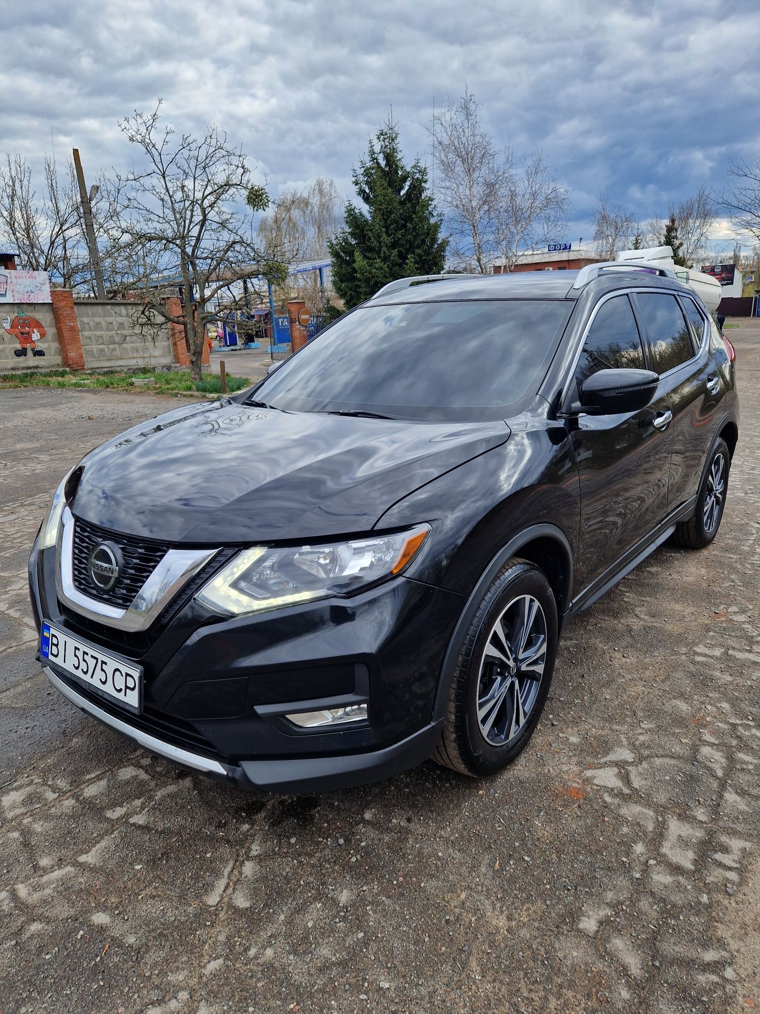 Продам Nissan Rogue