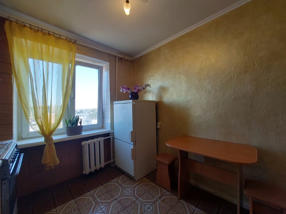 Бюджетна квартира в районі готелю Лучеськ( Відродження)