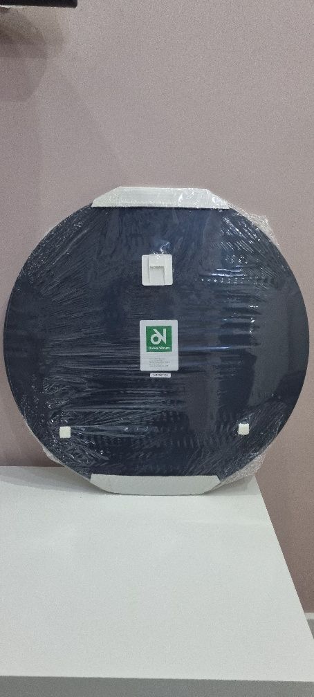 Lustro wiszące 60x60 okrągłe
