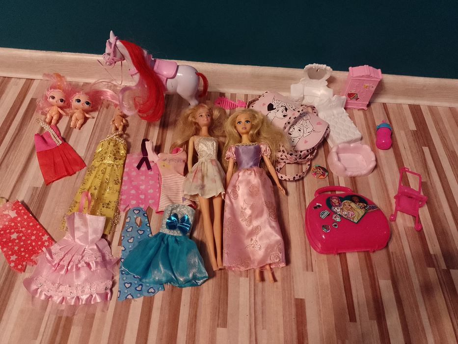 Używane lalki i akcesoria