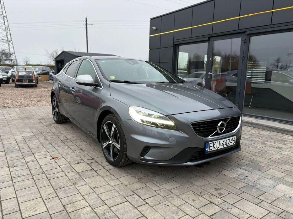 Volvo V40 2.0 D3 R-Design Panorama Harman&Kardon Asystent Parkowania Full Led