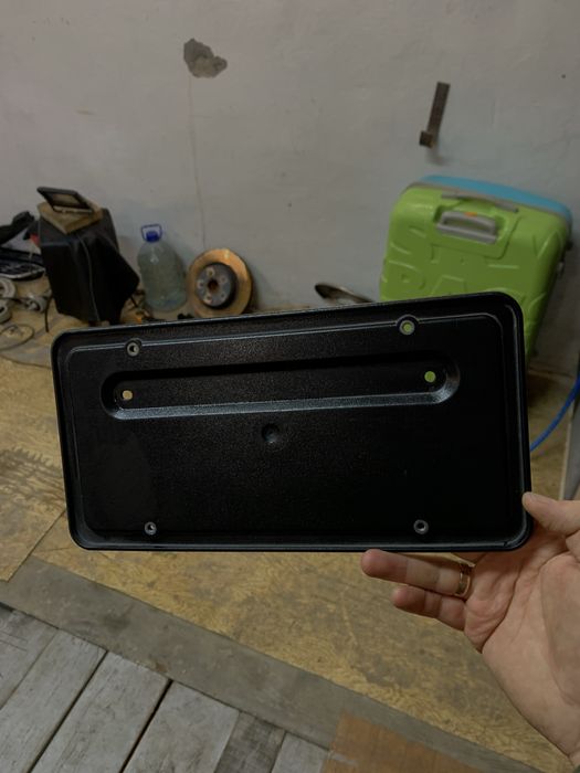 Рамка номерного знаку оригінал Tesla 3/Y