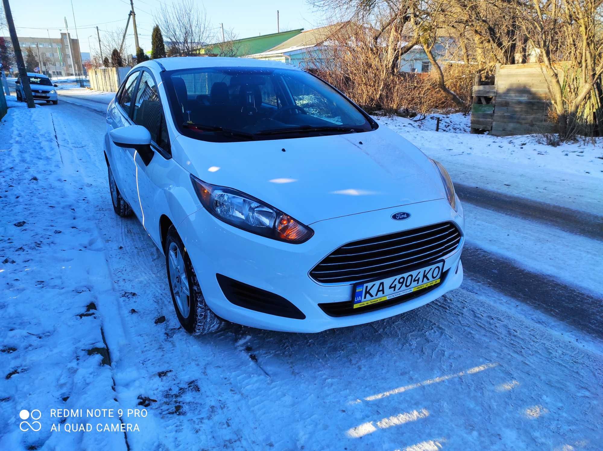 Ford Fiesta SE 2018 (sedan)