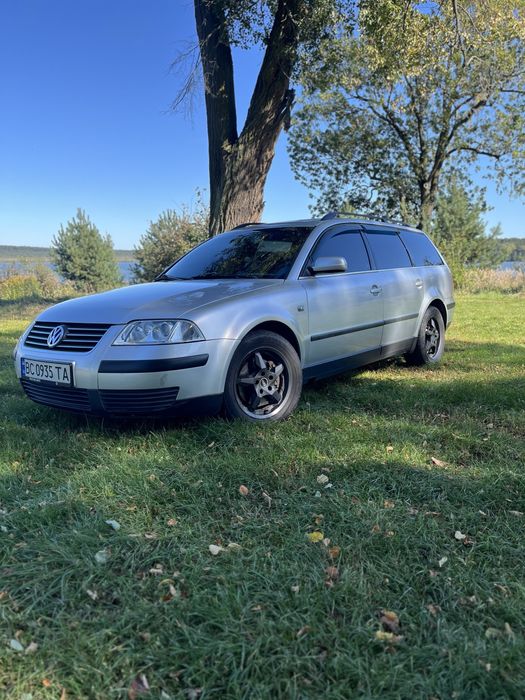 Продам пасат б5 1.6 бензин 2001 року