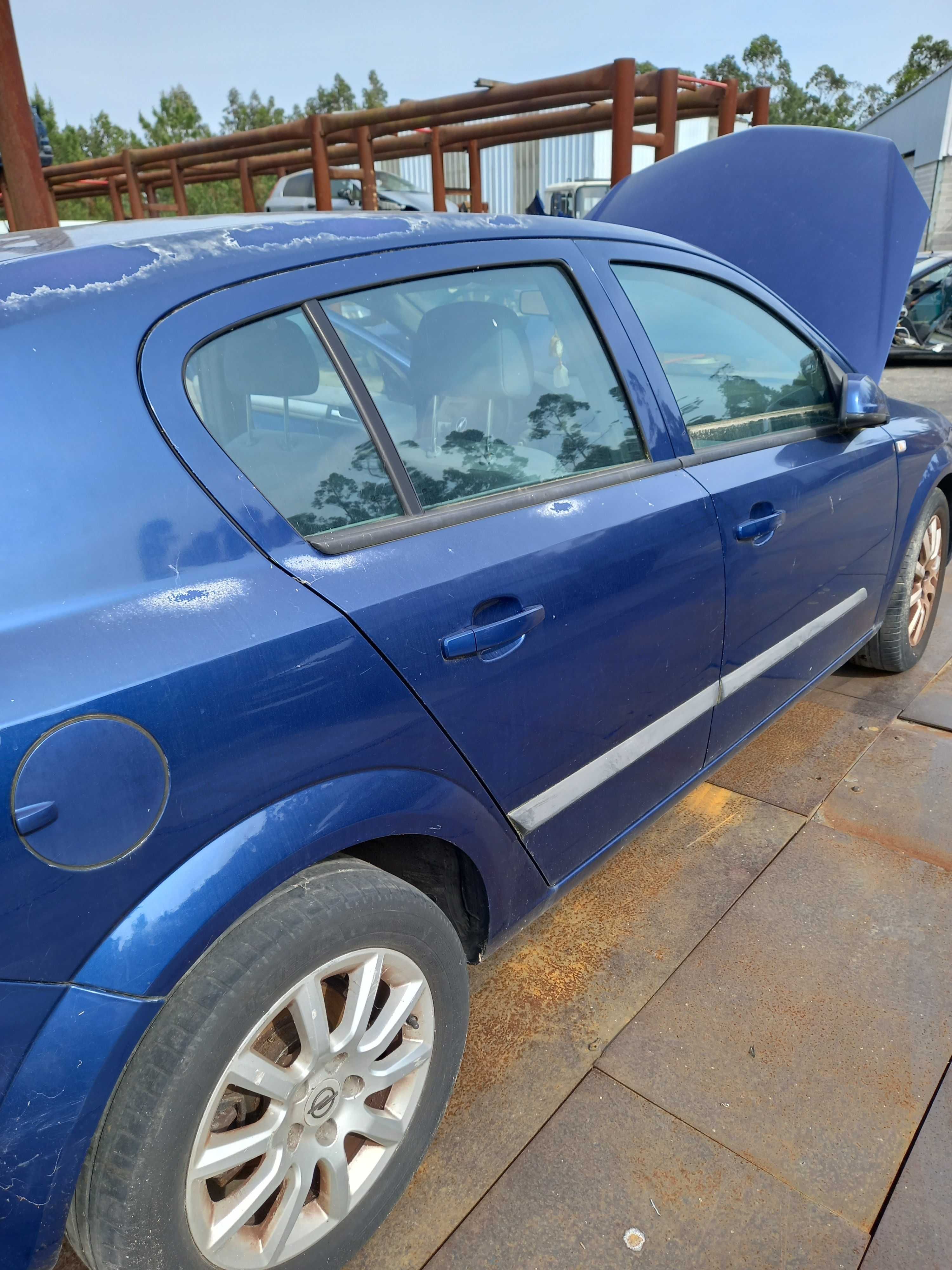 Opel Astra H de 2005 para peças