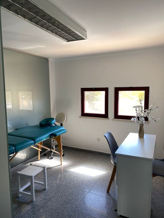 Aluga se sala para  estetica .Equipada