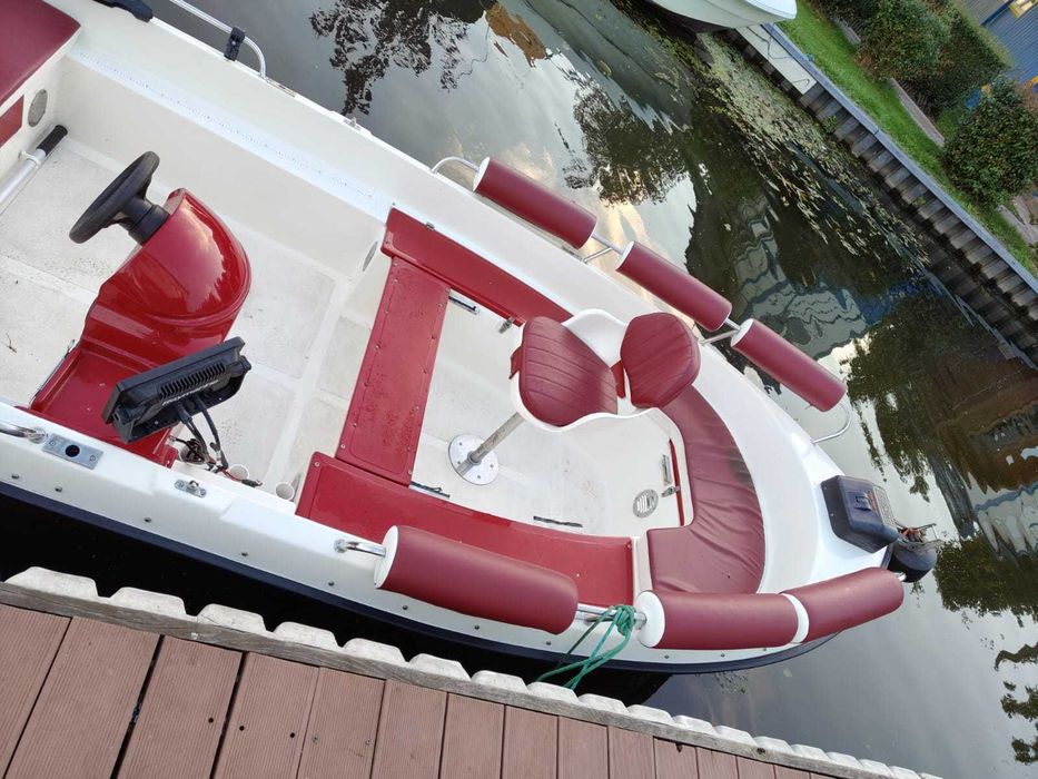 łódka motorowa rekreacyjno-wędkarska, silnik YAMAHA 30 KM