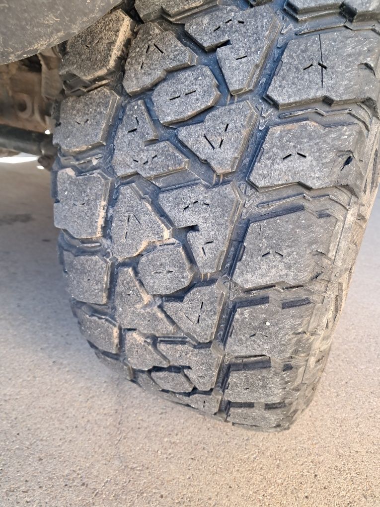 Pneus Khumo 265 /70/ 17