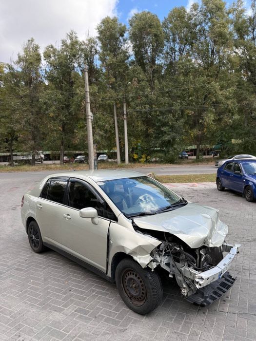 Продам Ниссан Тида