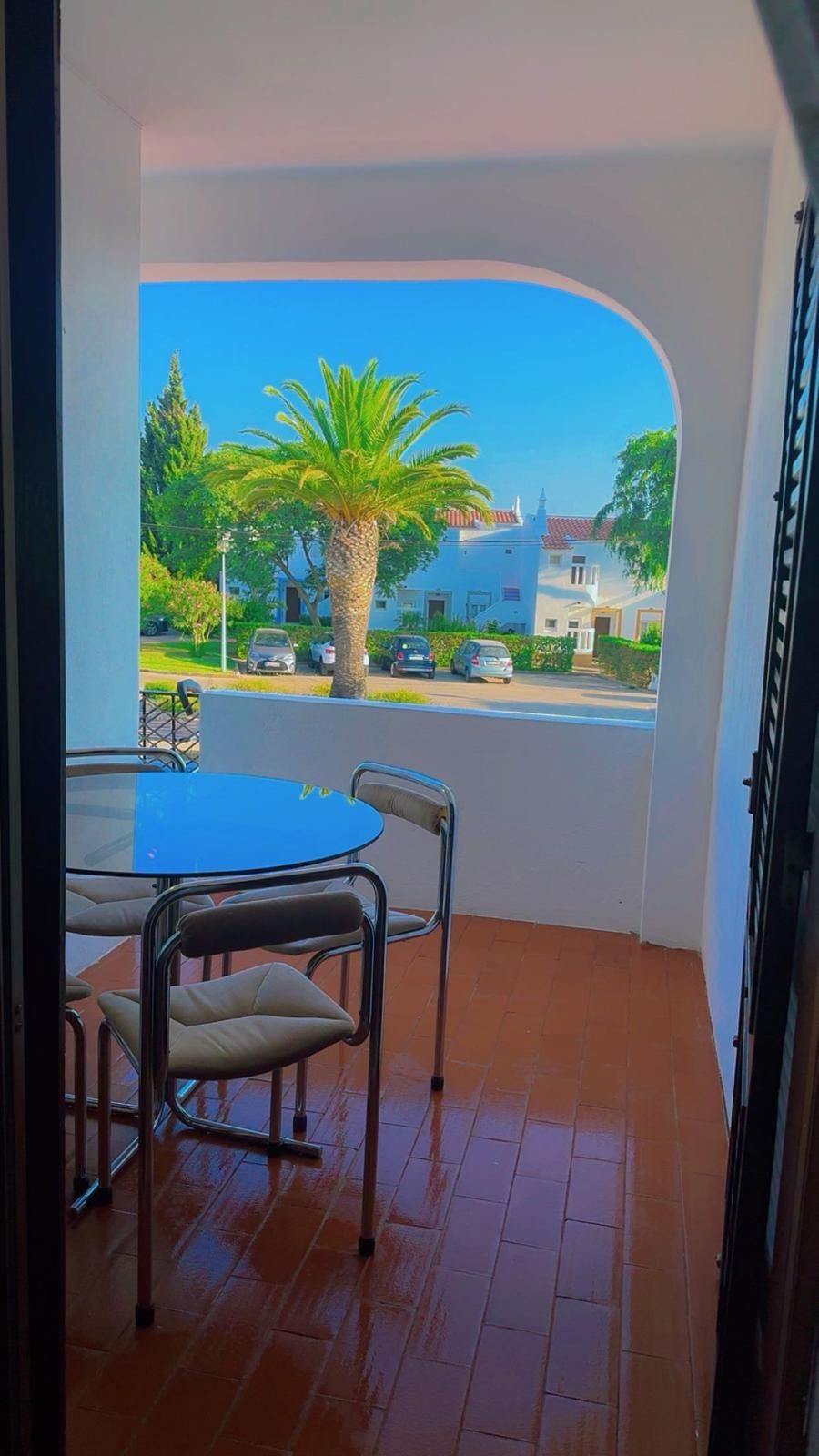 Apartamento T1 arrendamento anual