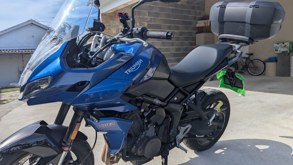 Moto Triumph 660 Sport