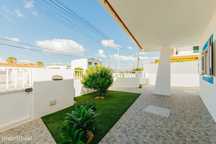 Moradia Térrea com garagem, lote 340m2 - Penteado, Moita