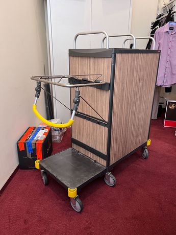 Vermop wózek dla personelu sprzątającego hotel i nie tylko