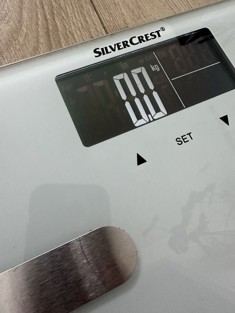 Inteligentna Waga łazienkowa SilverCrest z baterią