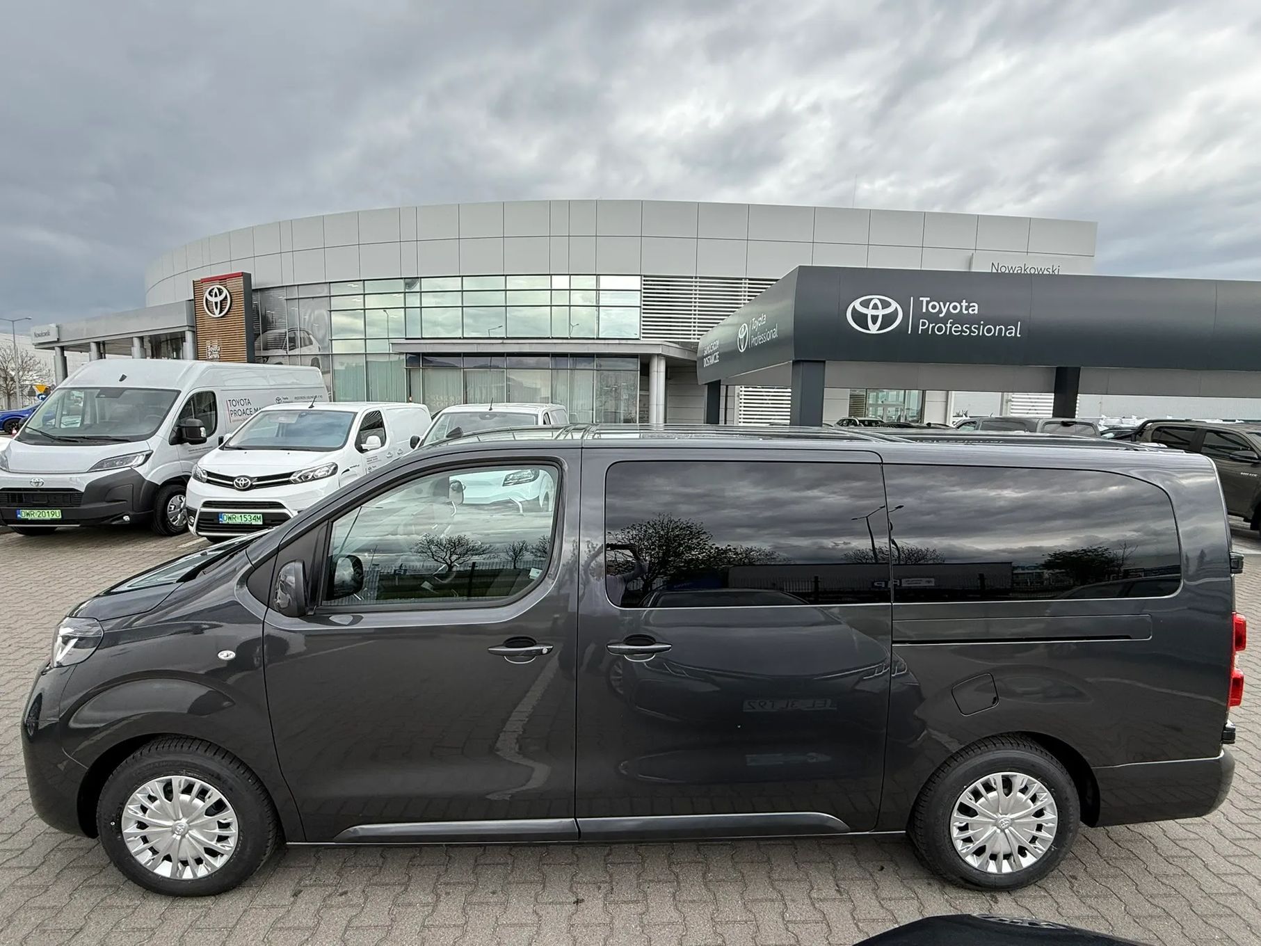 Toyota Proace Verso Long Business | 2.0 144KM MT6 | OD RĘKI | POLIFTOWY