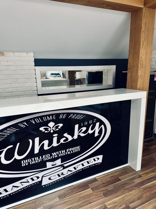 Lada barowa z akcesoriami - wysoka jakość