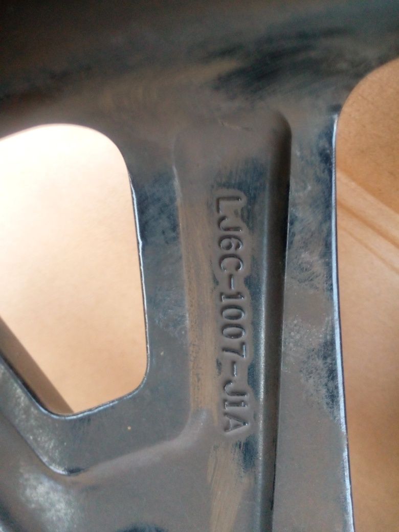 Felga aluminiowa Ford Escape MK4 Titanium OE 7.0" x19" 5x108 ET 50