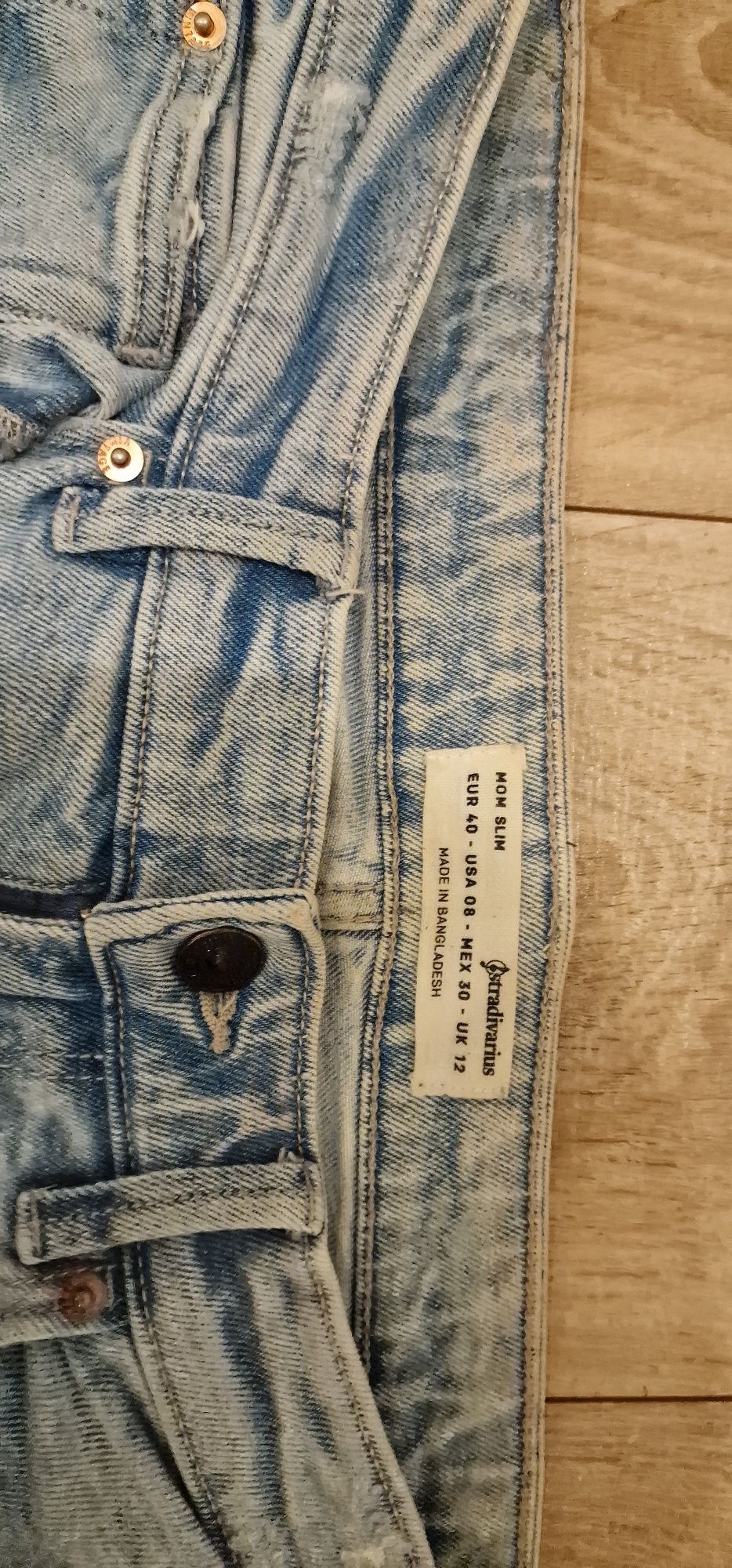 Spodnie jeansowe Stradivarius 40