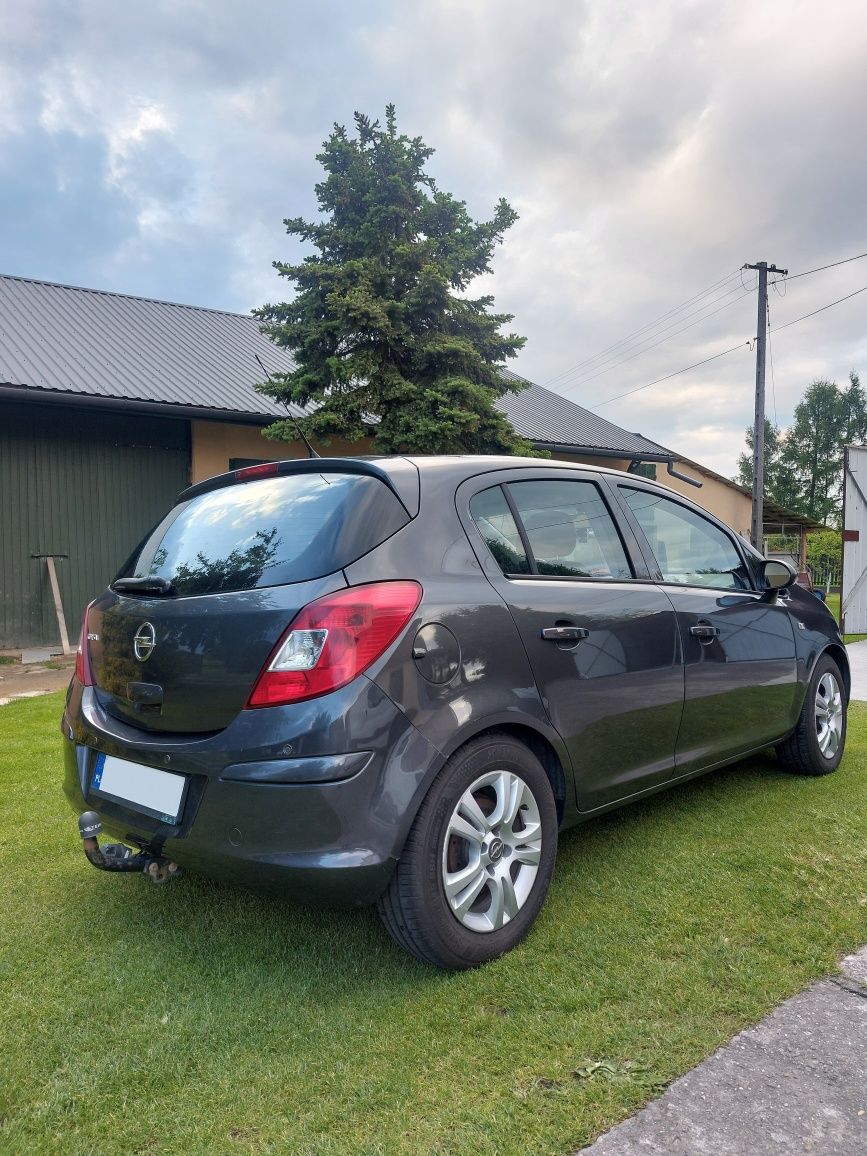 Opel corsa D  2011r