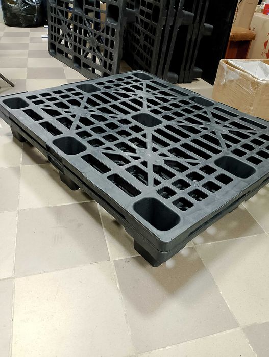 Палета пластикова 120*100