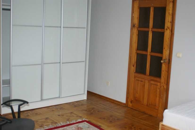 Radość – pokój dla 1 osoby: 3 łazienki, wysoki standard + kominek.