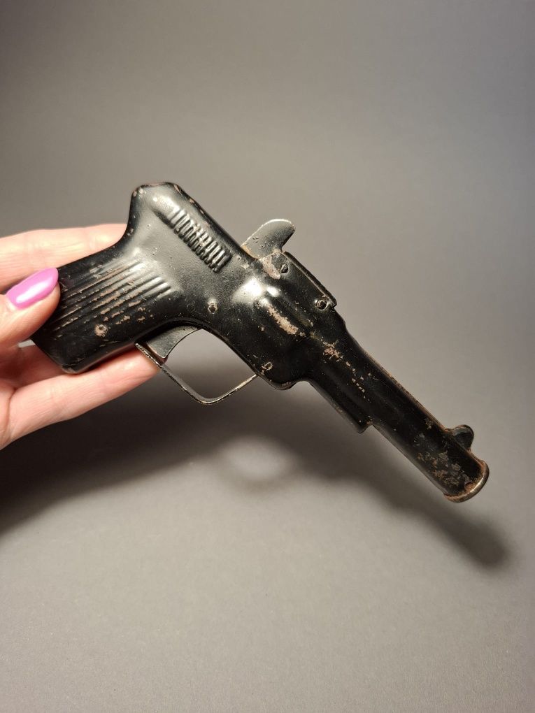 Zabawka pistolet prl