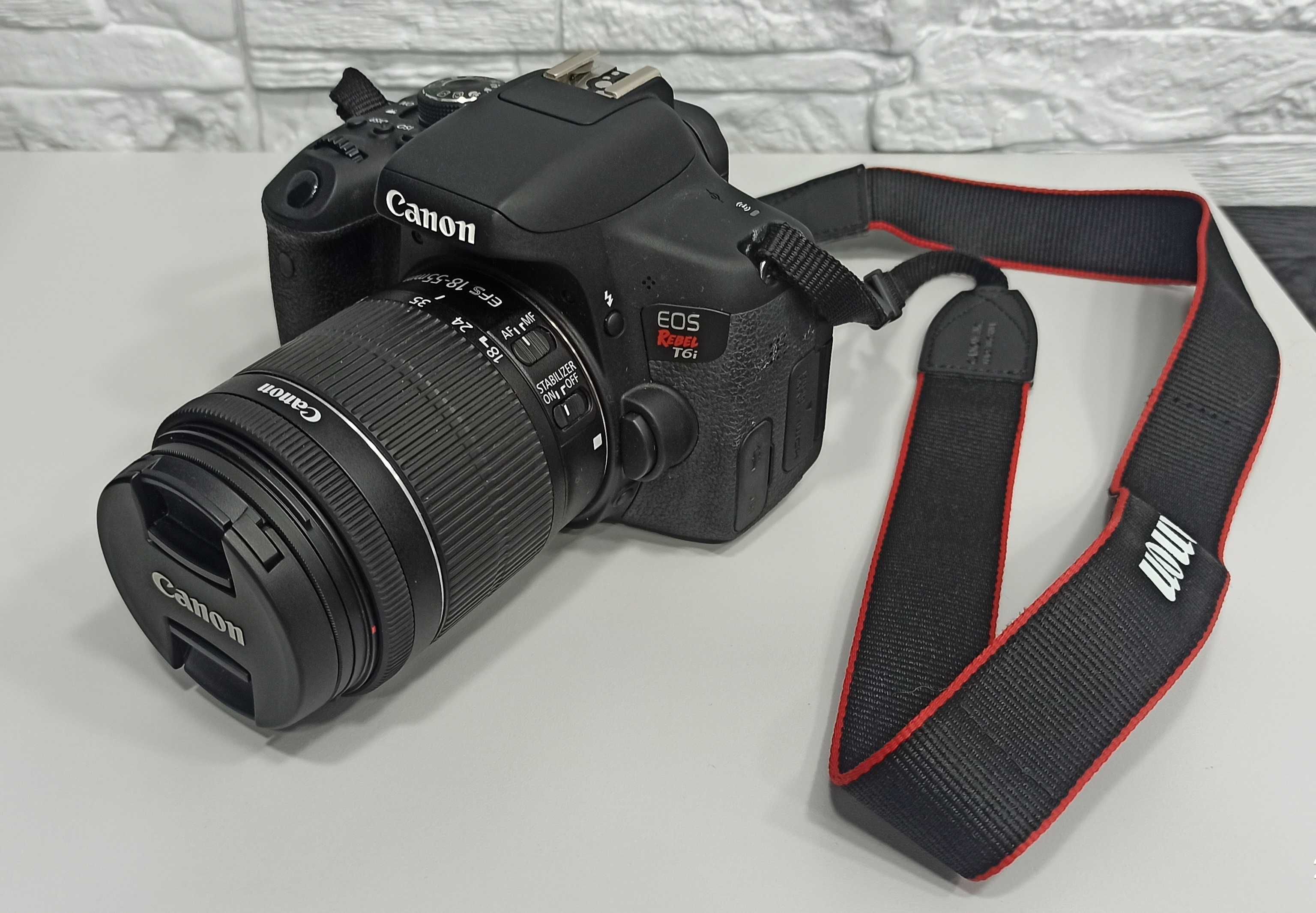 Фотоапарат Canon EOS Rebel T6i / 750D kit (18-55mm) EF-S DC III