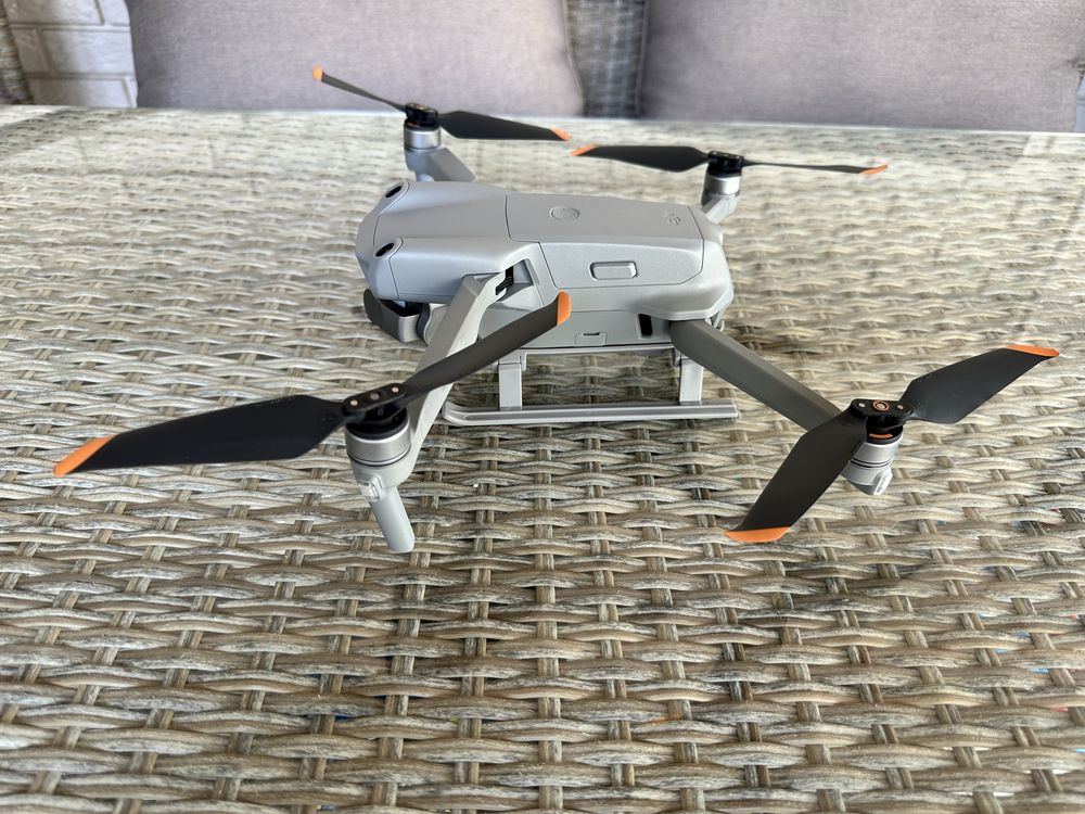 Дрон, Квадрокоптер DJI Mavic Air 2S Fly More Combo