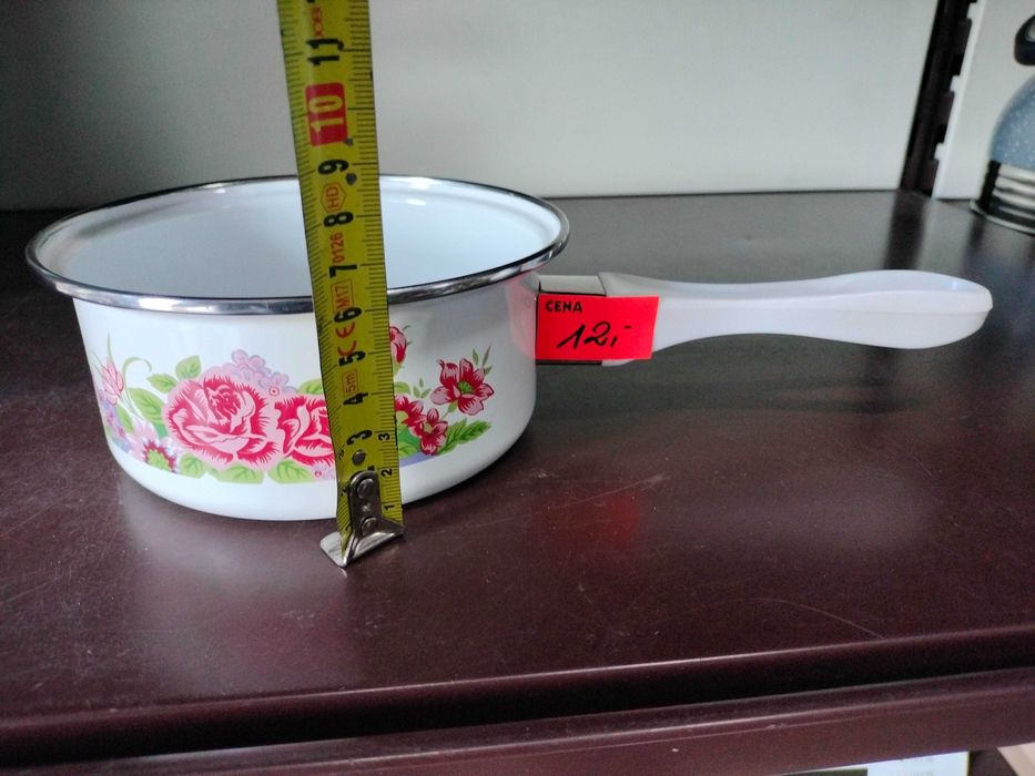 Zestaw 5 rondelków emaliowanych nowych zapakowanych garnki na indukcję