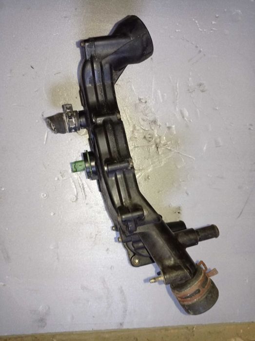 Корпус термоста 2.0 HDI Berlingo / Partner