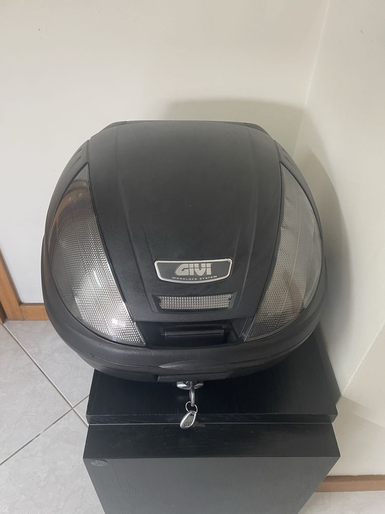Top case Givi 34litros + base