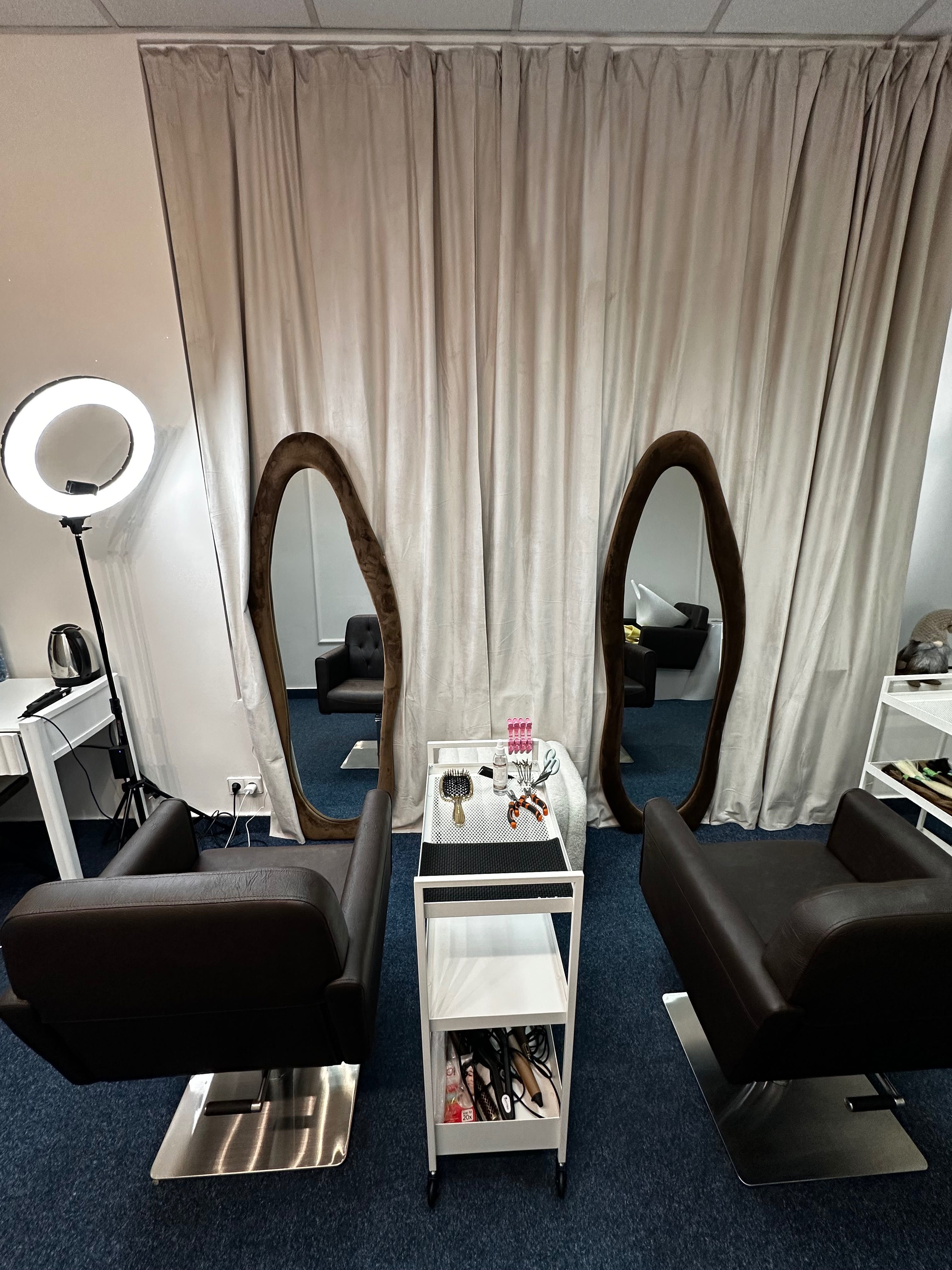 Wynajem miejsca dla makijażystki w małym studio w centrum Gdańska