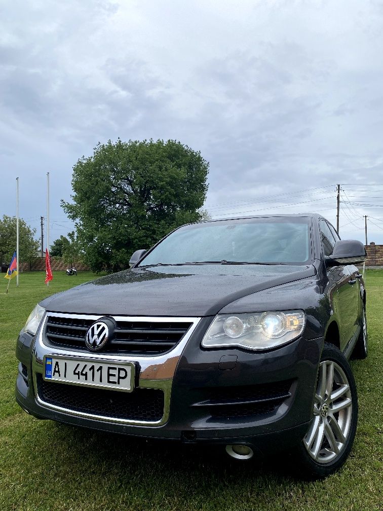 Продам чудовий автомобіль wv Туарег